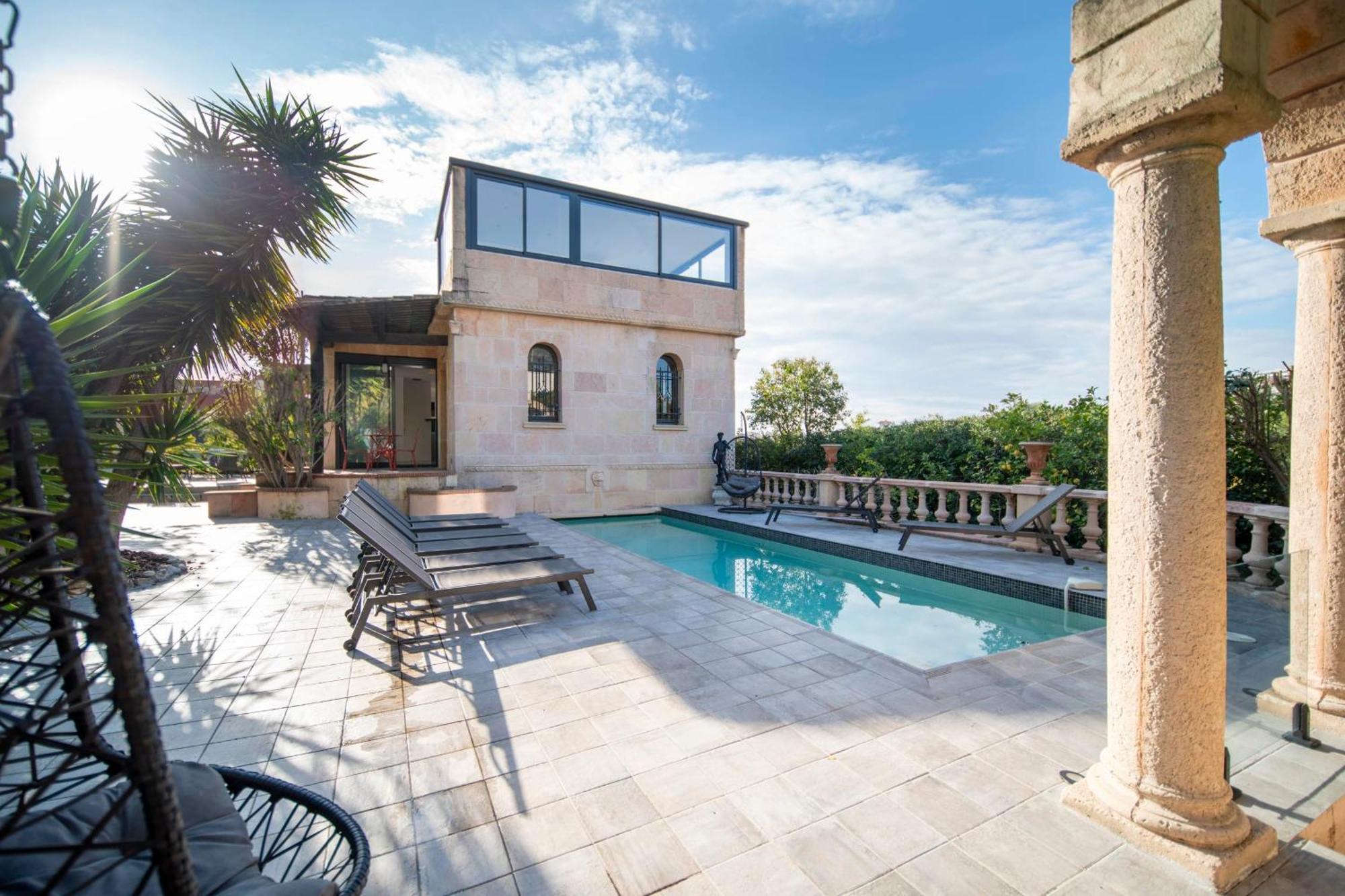 Ref 2134 - - Magnificent For Rent *